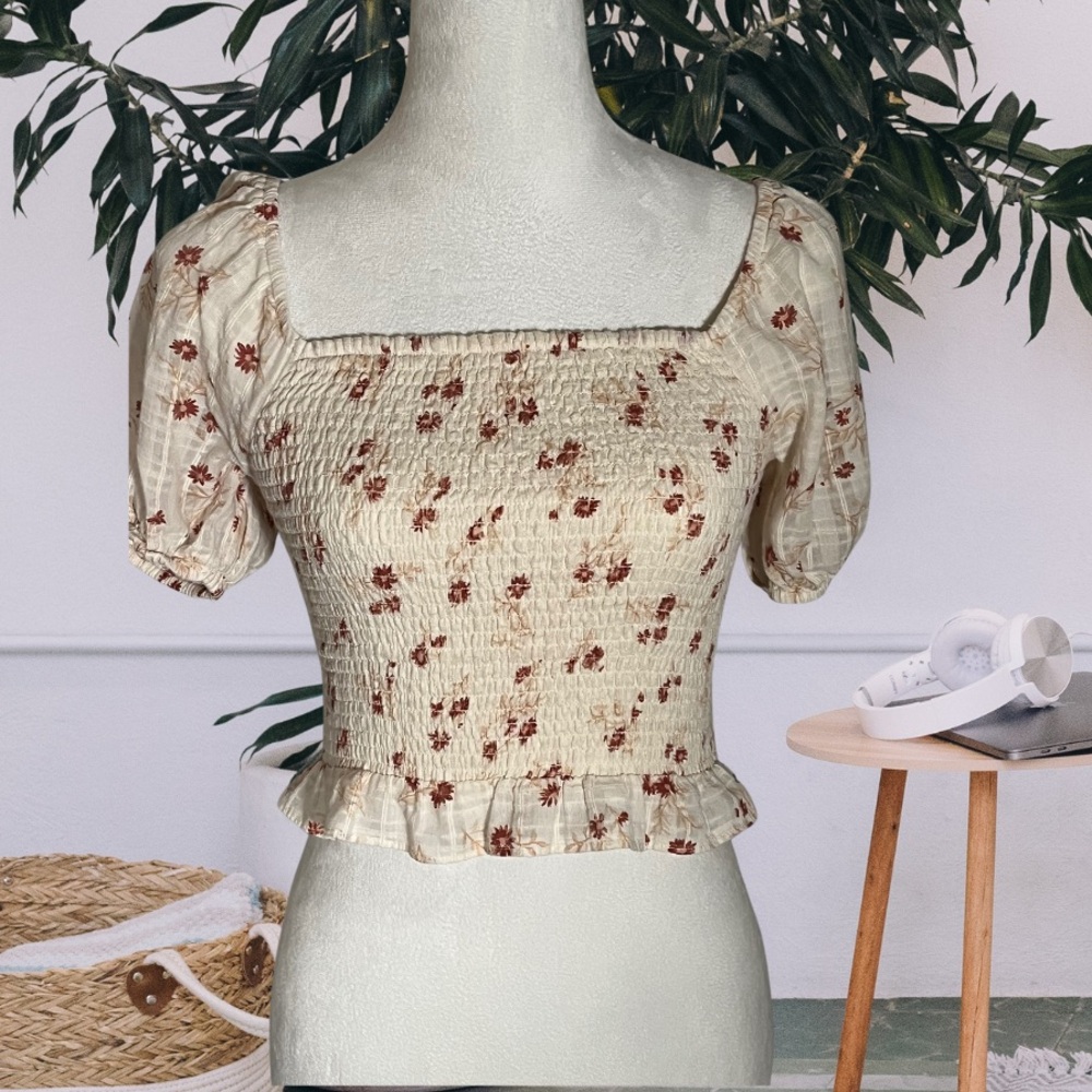 American Eagle Ruffle Crop Top - Picture 2 of 3